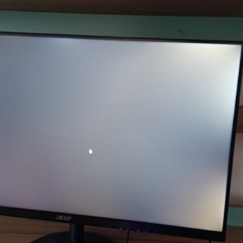 Acer Monitörümde Backlight Bleed Ve IPS Glow Sorunu, Servis Sürecinde Çözüm Bulunamadı