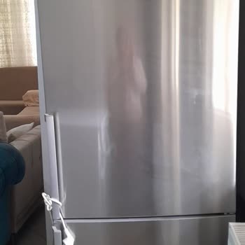 Ücretli Bakım Sonrası Buzdolabımın Ön Panelinde Matlaşma Ve Renk Atması