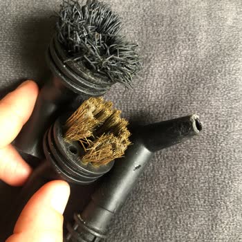 Deforme Fırça Başlıkları Ve Güvenlik Riski Yaratan Sürekli Buhar Çıkışı