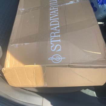 Açılmış Ve Ezilmiş Kargo Teslimatı Güven Kırıcı