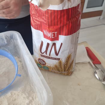 Ürün İçinde Canlı Böcekler Ve Yumurta Bulunması A101 Ve Nimet Markasına Hijyen Şikayeti