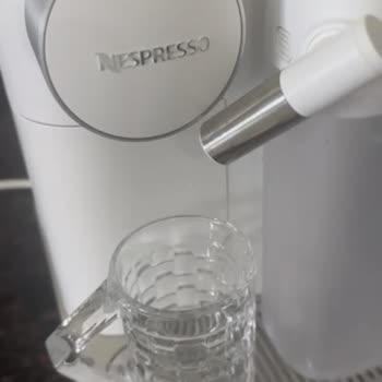 Kusurlu Nespresso Makinesi İadesi 1 Ay, Çalışan Parça Yok