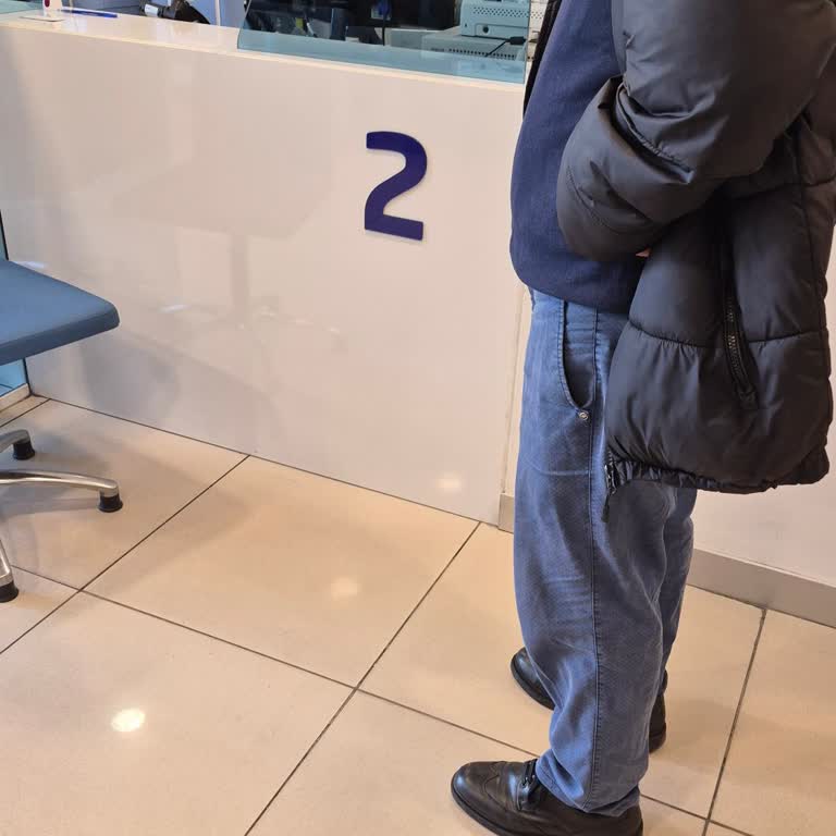 Bankada Kargo Ve Kolyeye Verilen Önem Müşteri Beklemesini Uzattı