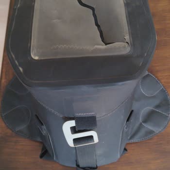 Depo Üstü Çantamda Çatlak, Garanti Reddi Beni Hayal Kırıklığına Soktu