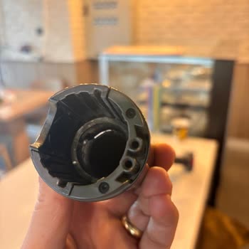 Dyson V12 Süpürgesinin Bağlantı Parçası Garanti Kapsamında Değiştirilmedi