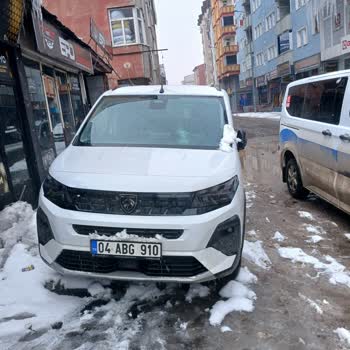 Peugeot Rifter Ön Camı Stokta Yok, Ticari İşlerim Durdu