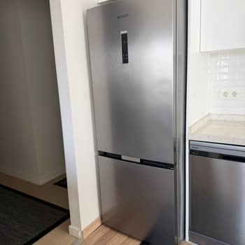 Fabrika Çıkışı Kusurlu Buzdolabı: Servis Çözüm Sunmuyor