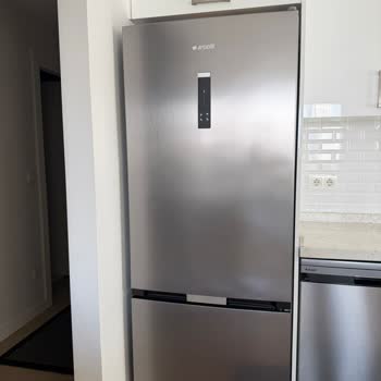 Fabrika Çıkışı Kusurlu Buzdolabı: Servis Çözüm Sunmuyor