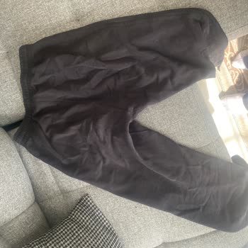 Adidas Eşofmanın Tek Kullanımda Renk Atması Ve Mağaza Çözüm Reddi