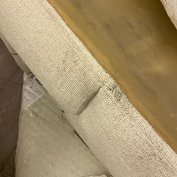 Ağır Hasarlı Köşe Takımı Ve Geciken İade, Showroomda Polis Tehdidi