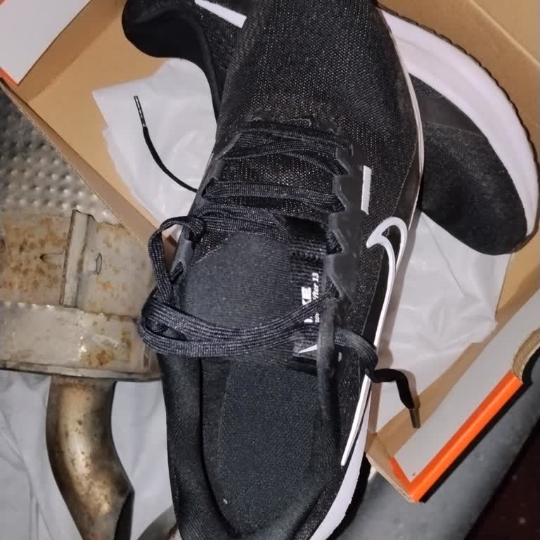 Nike Ayakkabıda Tek Gün Kullanımdan Sonra Ağrı Ve Koku, İade Reddi