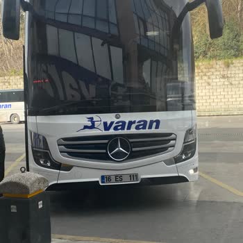 Buz Gibi Otobüs, Kayıp Valiz Ve Sert Çalışan Tutumu