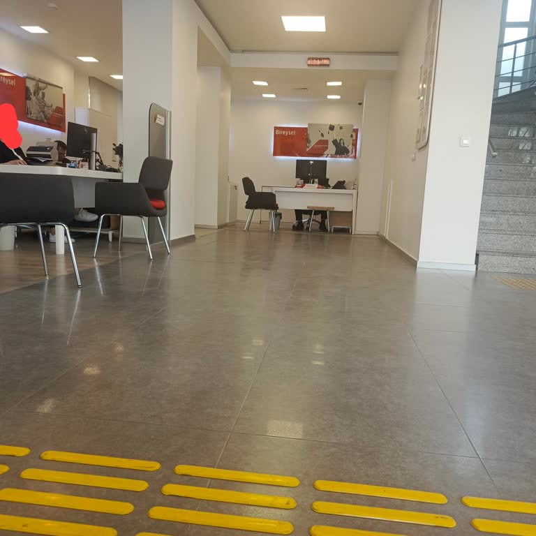 Ziraat Bankası Nalçacı Şubesinde 1 Saat Bekleme Ve İlgisiz Personel