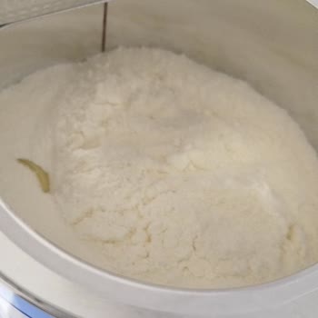 Aptamil Prosyneo Bebek Mamasında Şişik Ambalaj, Keskin Koku Ve Sağlık Riski