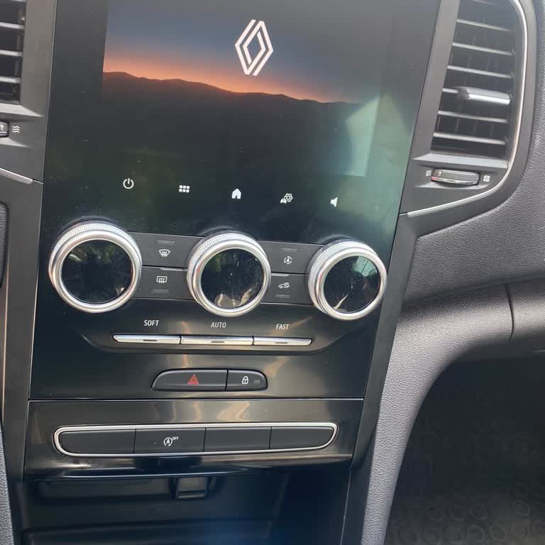 Renault Megane Icon Multimedya Dokunmatik Ekranı Çalışmıyor