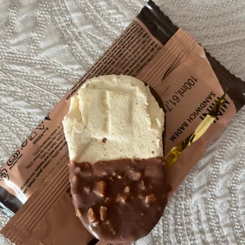 Magnum Mini Sandviç Ürünün Yarım Parçası Eksik