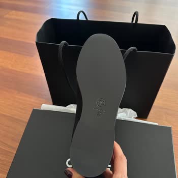 Faturasız Hediye Chanel Ayakkabısının Beden Değişimi Reddedildi