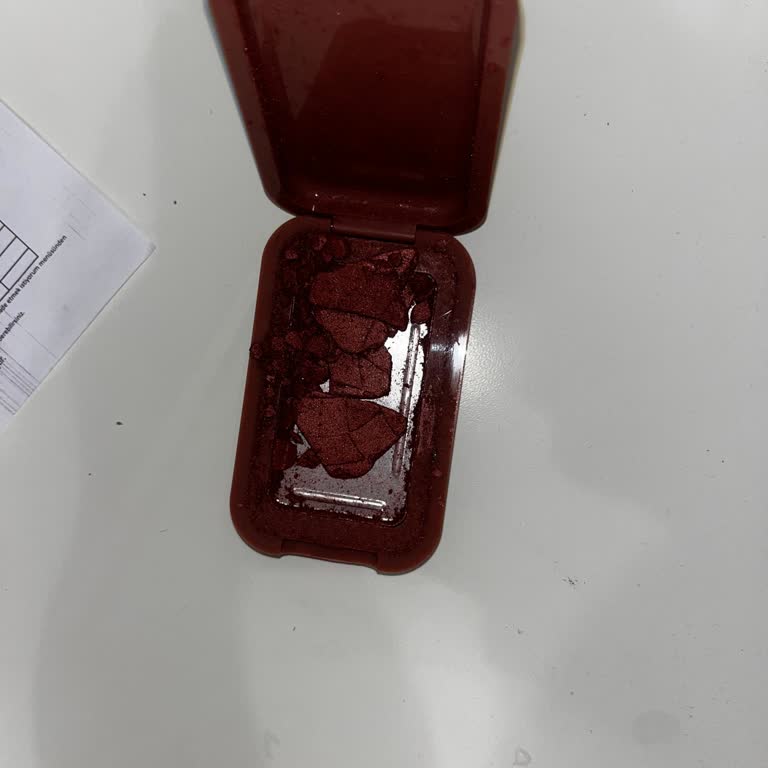 Kırık Nyx Allığı Ve Yanıtsız Destek Hattı Şikayeti