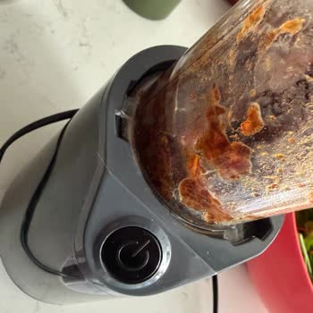 Korkmaz Blender Haznesi Kitlenmesi İçin Evde Çözüm Talebi