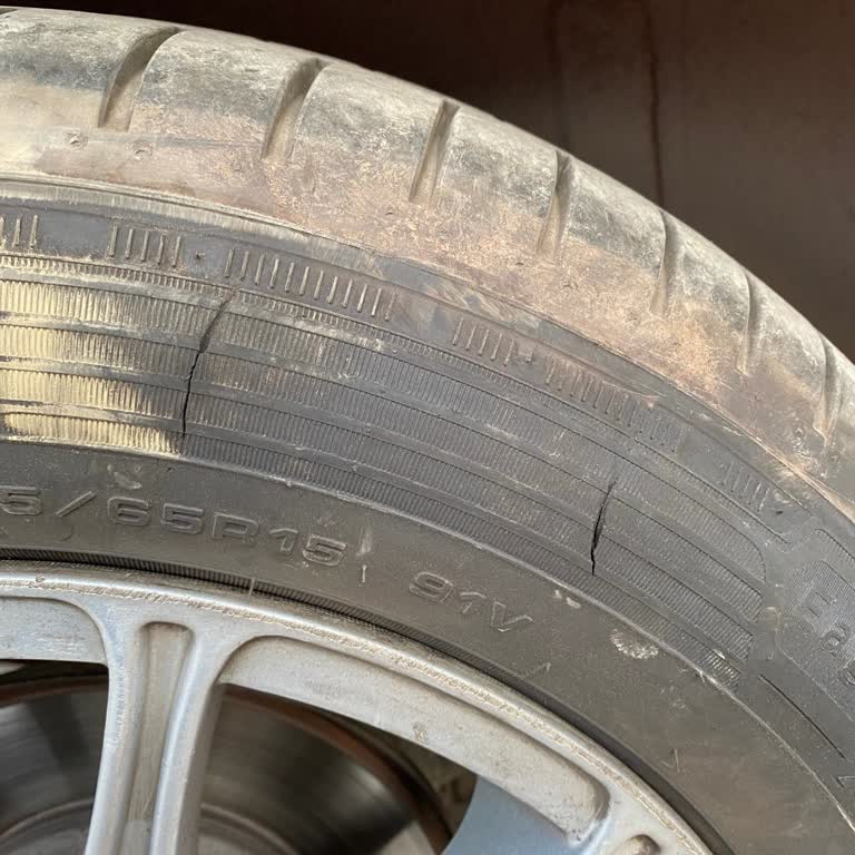 Goodyear Eagle Sport 2'de Üretim Hatası Yan Çatlakları