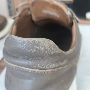 Derimod Deri Sneaker’da Renk Atması, Garantinin Süre Sınırıyla Reddedildi
