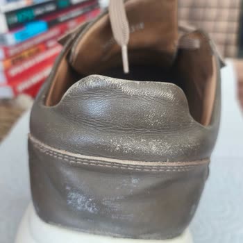 Derimod Deri Sneaker’da Renk Atması, Garantinin Süre Sınırıyla Reddedildi