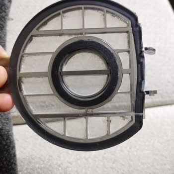 Arnica Solara Tower Süpürgesi Atık Deposu Kapağı Kırıldı, Yetkili Servisten Yanıt Yok