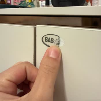 Larissa Koltuk Takımı Ve TV Sehpasında Boya Soyulması, Garantiden Servis Çaresizliği