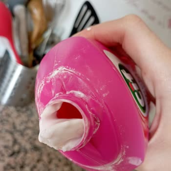 Cif Sakura Kremi Donmuş Katı Durumda, İade Talebi