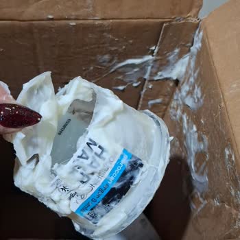 Kırık Kutu Ve Sızıntı, Üçüncü Defa Ürün Kirlendi Ve İade Sorunu
