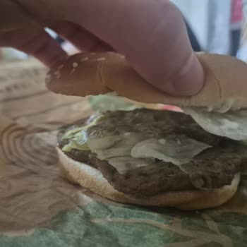 Eksik Ve Tek Köfteli Burger King Siparişi Şikayeti