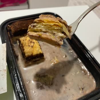 BİM'de Satılan Baklava İçeriği Boş, Ceviz Ve Fıstıksız