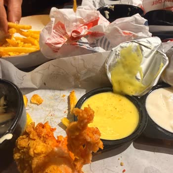 Doyuyo Şubesinde Tavuk Kanatında Saç Bulunması Hijyen Endişesi