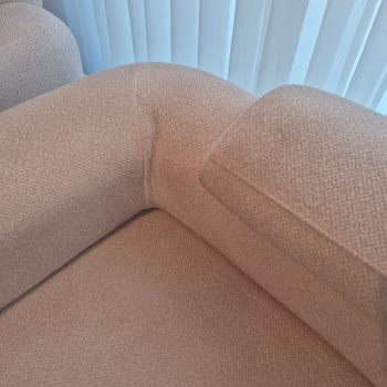 Sözleşmeli Alınan Koltuk Takımının Çökmesi, Onarım Sonrası Kötü Durumu Ve Müşteri Hizmetlerindeki İletişim Sorunları