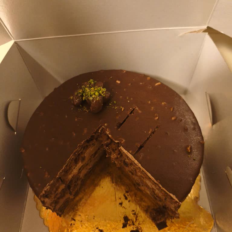 Yemeksepeti Üzerinden Alınan Pastanın Ekşi Kreması Ve İade Reddi