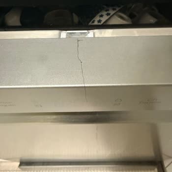 Patlayan Plastik Parçadan Kaynaklanan Güvenlik Riski Ve Servis Erişilemezliği