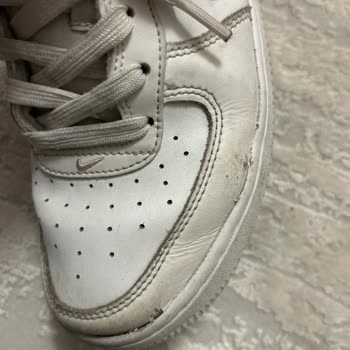 Satışta Verilen Telefonla Garanti Sözü Çelişiyor: Ayıplı Nike Air Max Ayakkabı Değişim Talebi