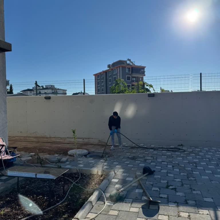 Pozitif Çukur Olmadığı İçin Kanalizasyon Kokusu Çocukları Hayati Risk Altına Sokuyor