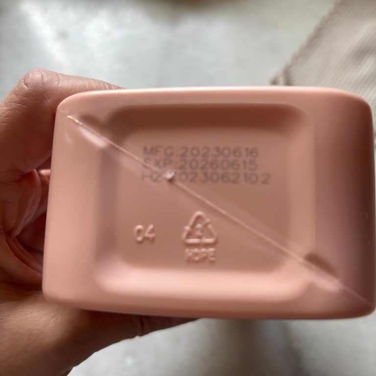 İndirimli Ve Son Kullanma Tarihi Yaklaşan Şampuanın Tozlu Ambalajı İçin Değişim Talebi