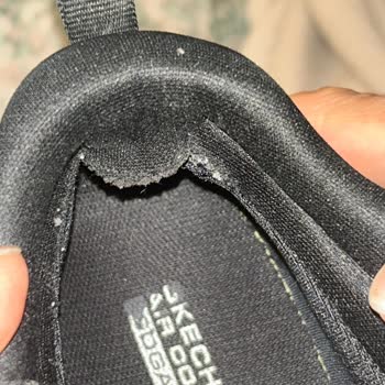 Skechers Ayakkabısının Su Geçirme Vaadi Bozuldu Ve Güvenlik Riski Oluşturdu