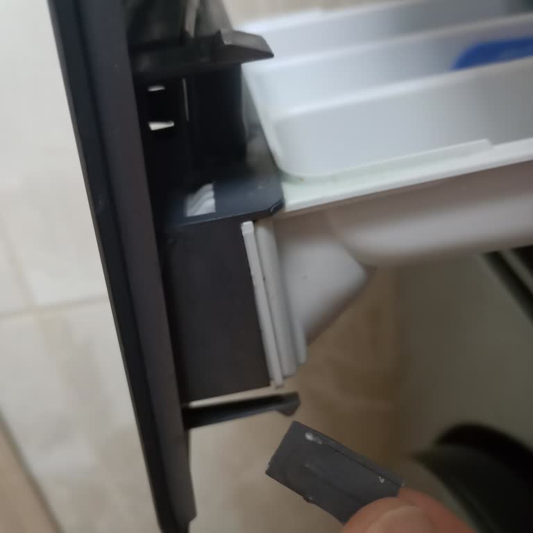 Kırık Kenar Ve Kapak Sorunu Yaşadığım Beko Çamaşır Makinesi