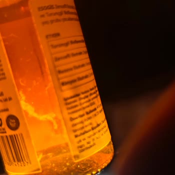 Bebek İçin Satın Alınan Gaz Damlasının İçindeki Pütürler Ve Sağlık Üzerindeki Olumsuz Etkileri