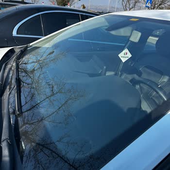 Renault Rent A Car Küçük Çizik Nedeniyle Depozito Kesilmesi Ve Kaba Personel Tutumu