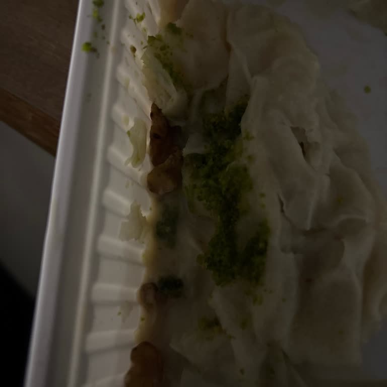 Kurumuş Güllaçla Misafirler Önünde Mahcup Oldum