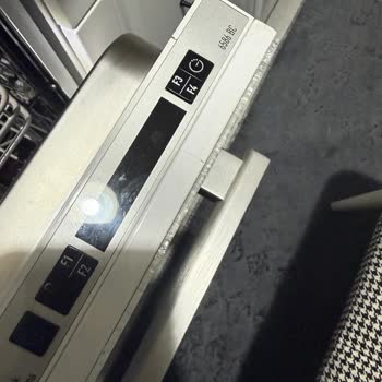 Bulaşık Makinesinin Suyu Boşaltmaması Ve Yetkili Servisin Çözüm Sunamaması