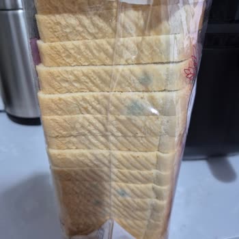 Harras Markalı Tost Ekmeği Son Kullanma Tarihi Öncesinde Küflendi