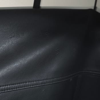 Mavi Deri Cekette Sırt Bollaşması: Onarım/Değişim Talebi