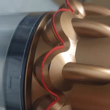 Yetkili Servis Sonrası Cihaz Çizik Ve Kaplama Soyuldu, Müşteri Hizmetleri Yanıt Vermiyor