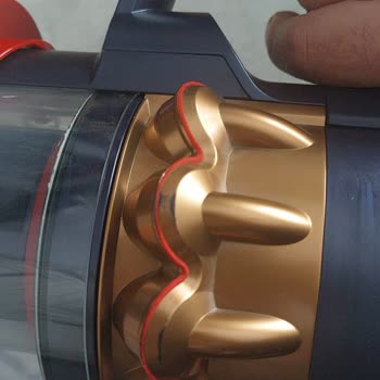 Yetkili Servis Sonrası Cihaz Çizik Ve Kaplama Soyuldu, Müşteri Hizmetleri Yanıt Vermiyor