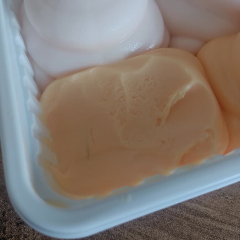 İzmir Konak BİM Şeftali Kavun Dondurmasında Kıl Çıktı: Hijyen İhlali Ve İade Talebi